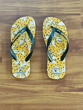 Havaianas Women’s Yellow Banana Print Flip Flops